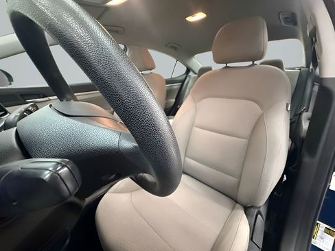 Used 2020 Hyundai Elantra SEL FWD image 10