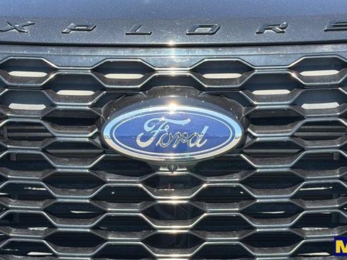 Used 2025 Ford Explorer ST-Line w/ ST-Line Street Pack AWD/4WD image 37