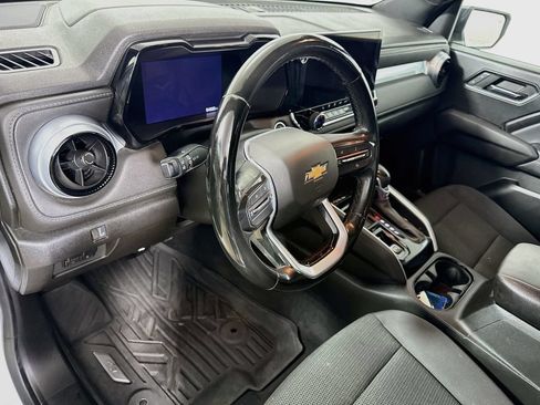 Used 2023 Chevrolet Colorado LT w/ LT Convenience Package II RWD image 9