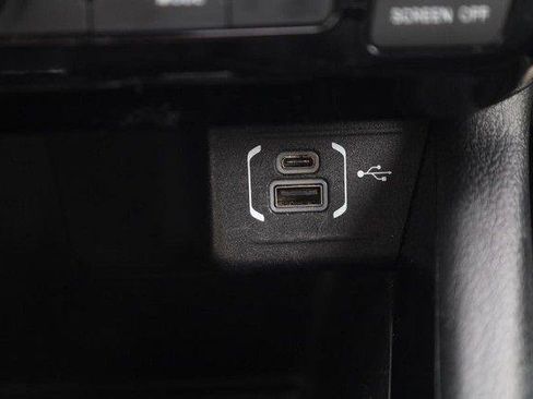Used 2025 Jeep Compass Limited AWD/4WD image 17