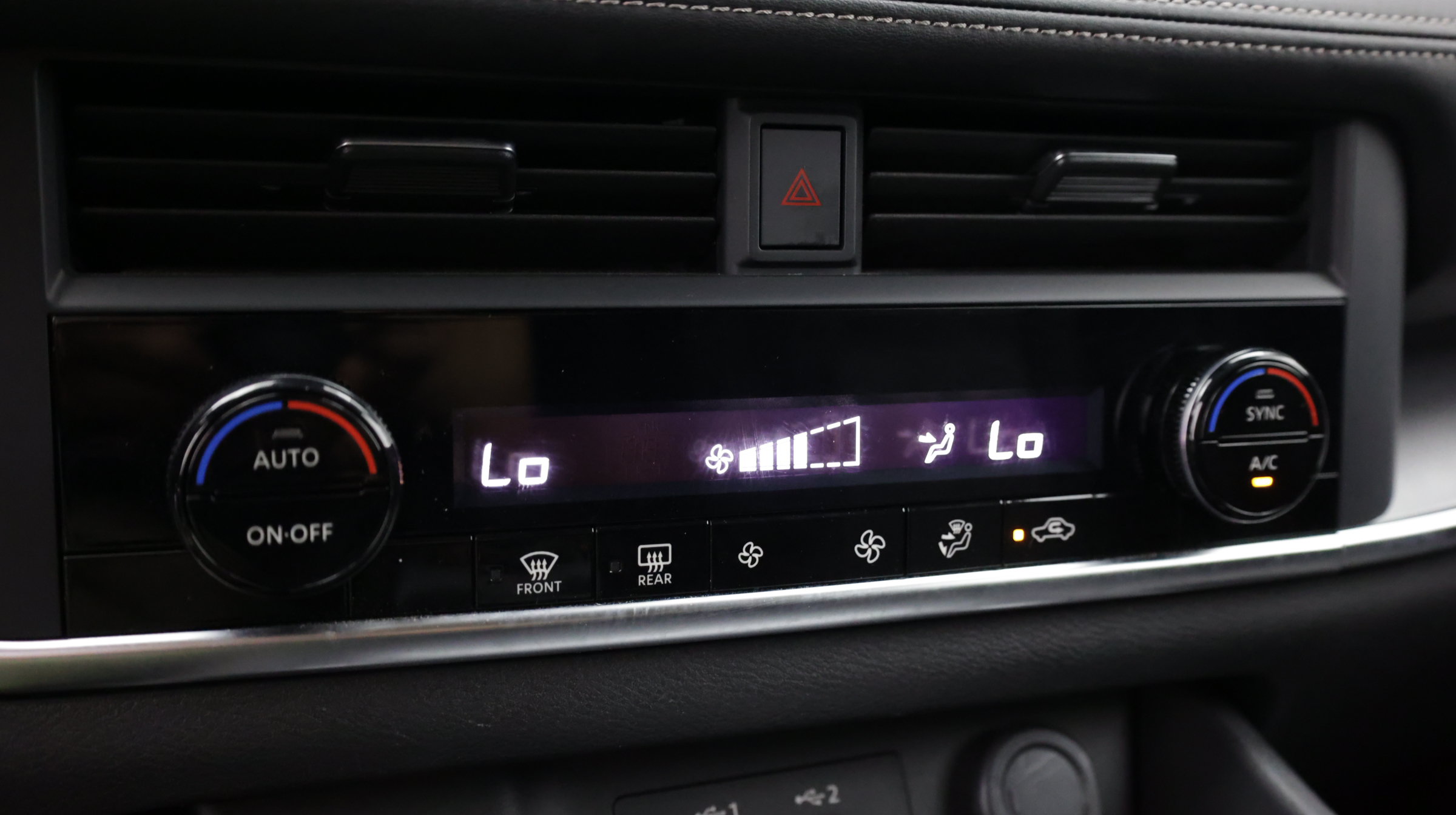 Used 2025 Nissan Rogue SV AWD/4WD image 27