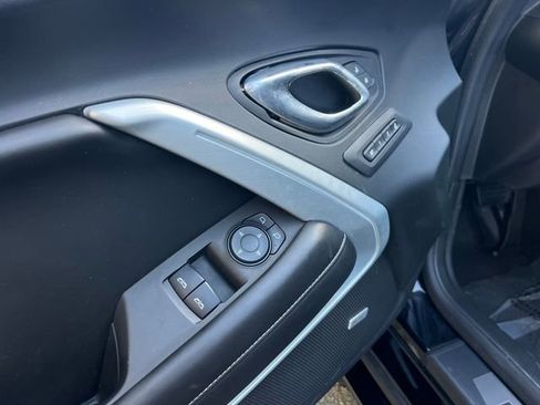 Used 2017 Chevrolet Camaro SS w/ LPO, Ground Effects Package image 11