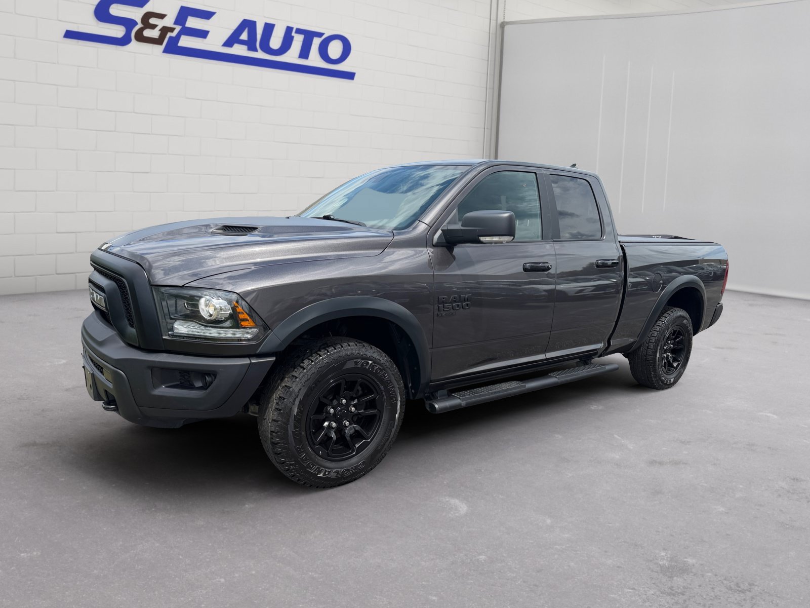 Used 2023 RAM 1500 Warlock AWD/4WD image 1