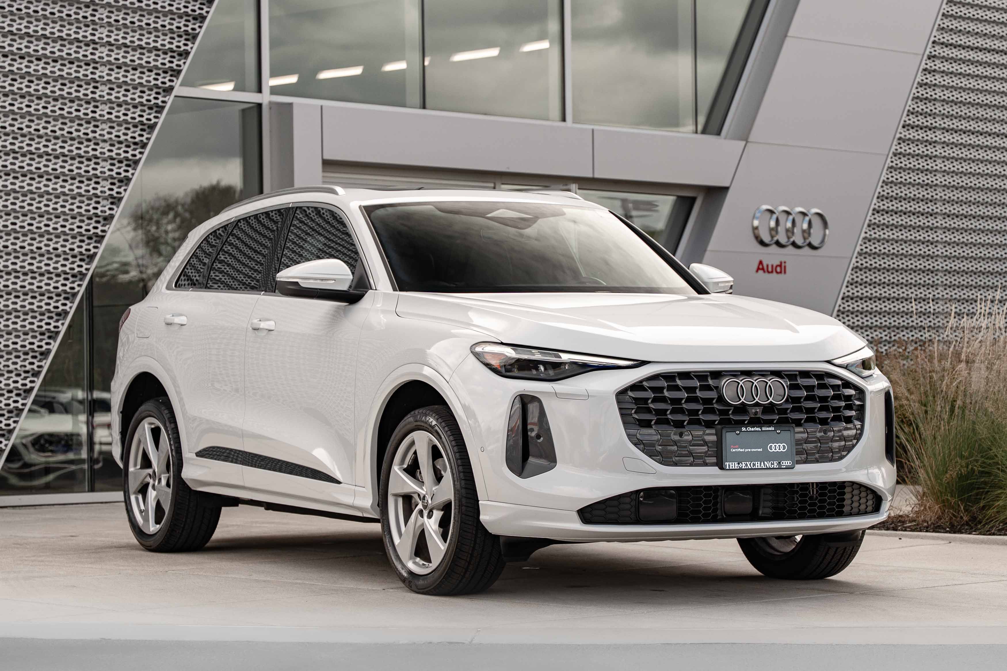 Certified 2025 Audi Q5 Premium w/ Premium Plus AWD/4WD image 1