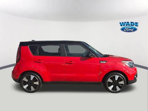 Used 2019 Kia Soul + image 4