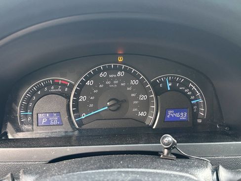 Used 2014 Toyota Camry LE FWD image 20