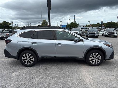 Used 2020 Subaru Outback Premium AWD/4WD image 4