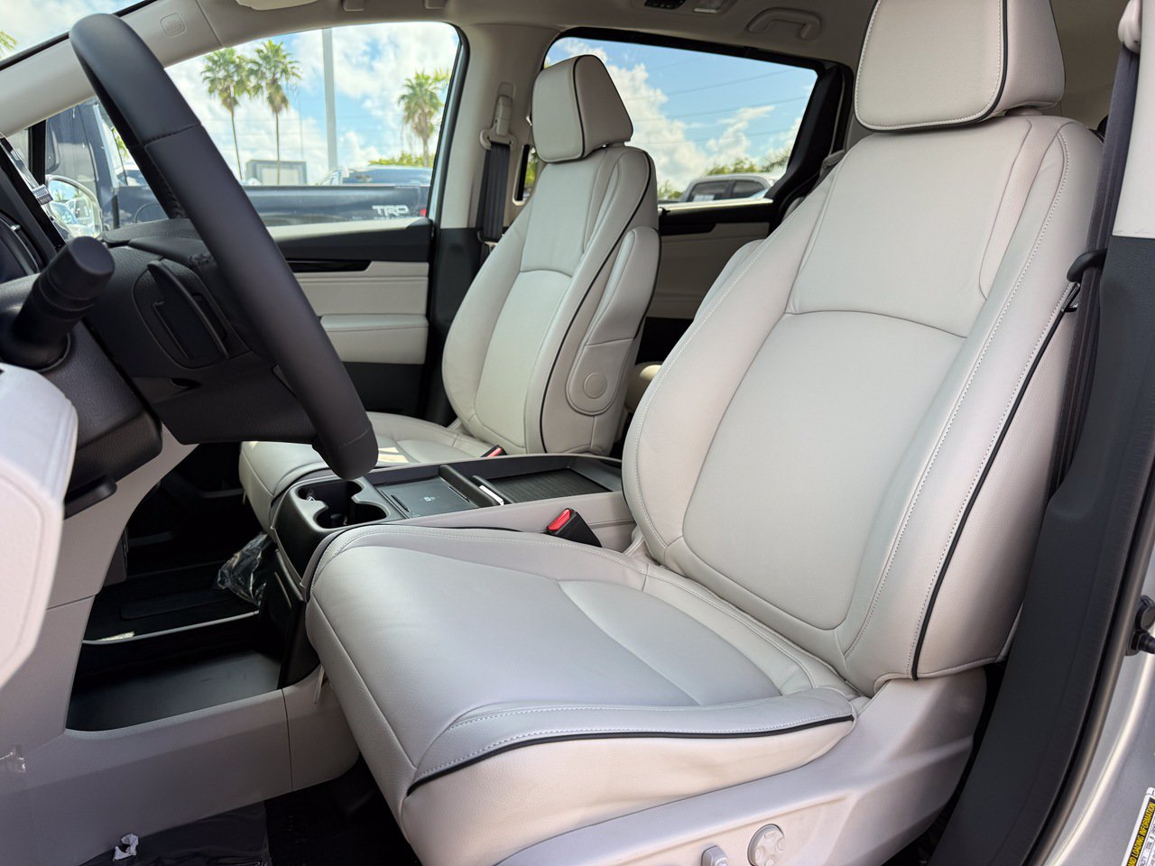 New 2027 Honda Odyssey Touring image 8