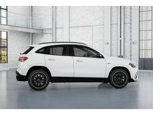 New 2026 Mercedes-Benz GLA 35 AMG 4MATIC image 17