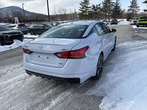 Used 2025 Nissan Altima 2.5 SR image 24