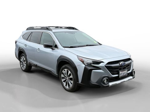 Used 2023 Subaru Outback Limited AWD/4WD image 7