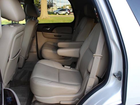 Used 2013 GMC Yukon Denali AWD/4WD image 31