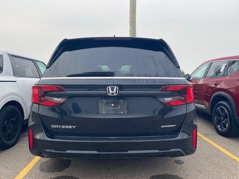 Used 2025 Honda Odyssey Sport-L image 10