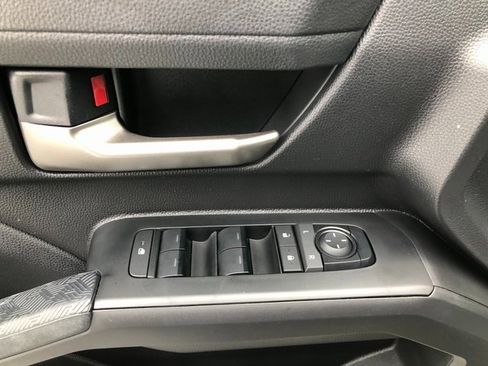 Used 2025 Toyota Tacoma TRD Sport image 16