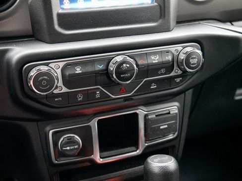 Used 2023 Jeep Wrangler Willys image 30