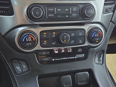 Used 2017 Chevrolet Tahoe LT image 28