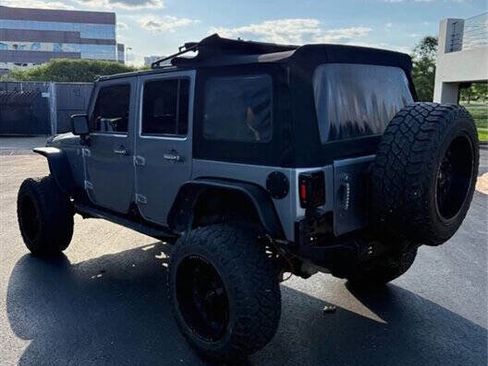 Used 2015 Jeep Wrangler Unlimited Sport AWD/4WD image 2