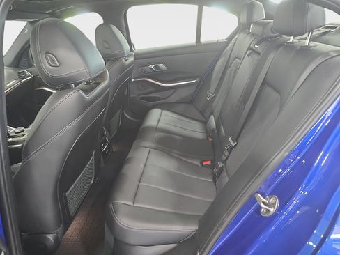 Used 2022 BMW 330i Sedan w/ M Sport Package RWD image 25