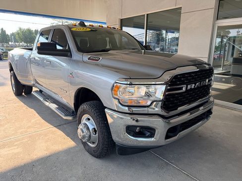 Used 2022 RAM 3500 Big Horn w/ Level B Equipment Group AWD/4WD image 5