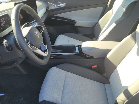 New 2026 Volkswagen ID.4 Pro image 17