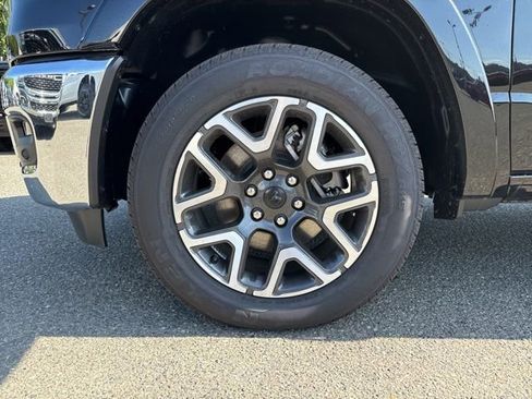 New 2026 RAM 1500 Laramie AWD/4WD image 7