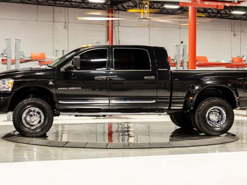 Used 2006 Dodge Ram 3500 Truck Laramie w/ Protection Group AWD/4WD image 16