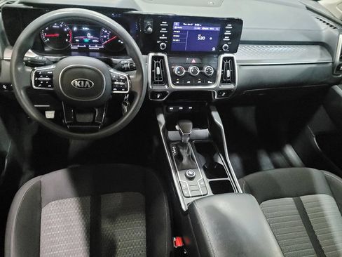 Used 2021 Kia Sorento LX image 22