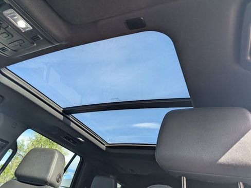 Used 2024 Chevrolet Tahoe Z71 w/ Off-Road Capability Package image 18