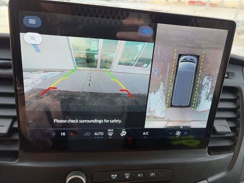 Used 2022 Ford Transit 250 Low Roof AWD image 17