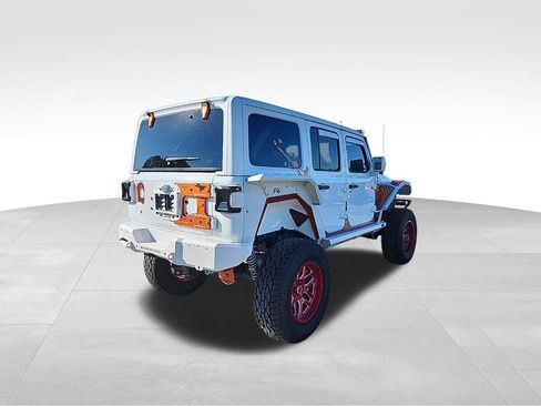 Used 2018 Jeep Wrangler Unlimited Sahara w/ Dual Top Group image 11