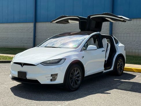 Used 2018 Tesla Model X 100D AWD/4WD image 18