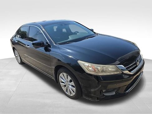 Used 2015 Honda Accord Touring image 3