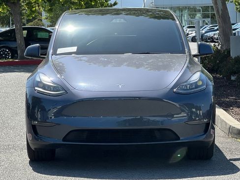 Used 2023 Tesla Model Y Long Range AWD/4WD image 4