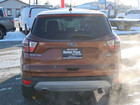 Used 2017 Ford Escape SE image 7