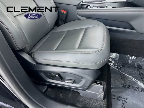 New 2026 Ford Explorer Active w/ Active Comfort Package AWD/4WD image 31