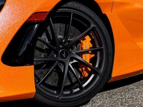 Used 2025 McLaren 750S Spider image 35