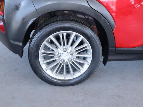 Used 2018 Hyundai Kona SEL image 5