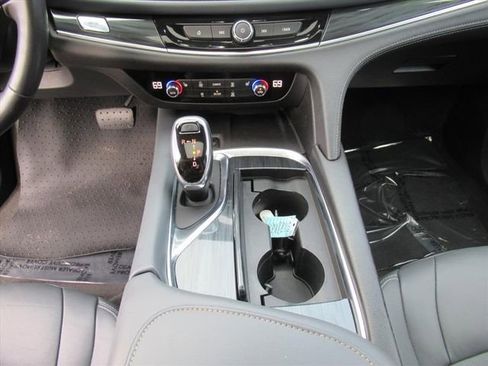 Used 2020 Buick Enclave Essence w/ Sound and Sites Package image 20