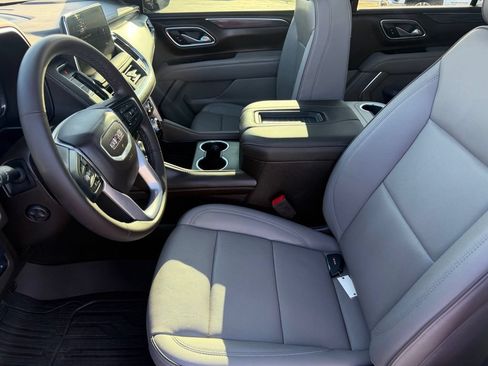 Used 2023 GMC Yukon SLT w/ SLT Luxury Package AWD/4WD image 30