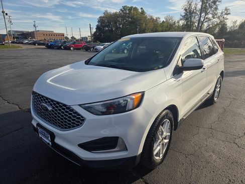 Used 2023 Ford Edge SEL image 10