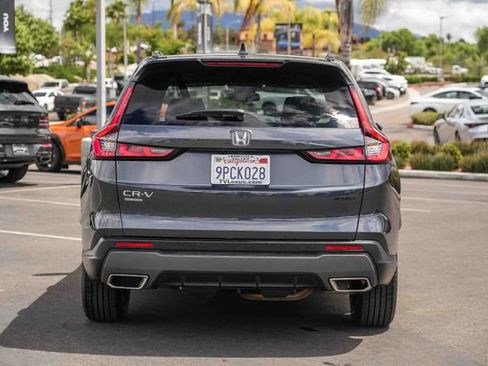 Used 2025 Honda CR-V Sport image 8