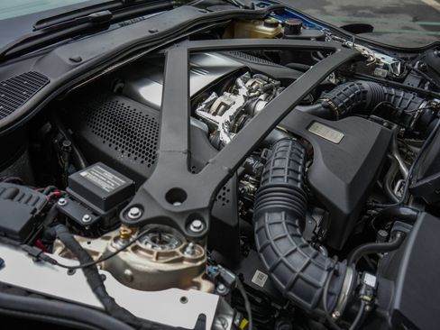 Used 2023 Aston Martin DB11 Volante RWD image 15