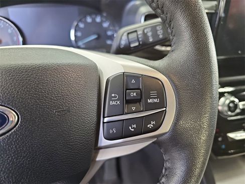 Used 2024 Ford Explorer Limited image 18