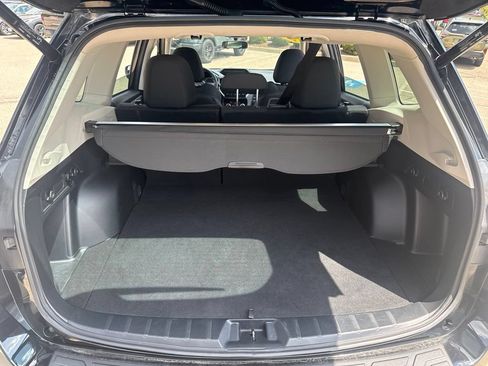Used 2023 Subaru Forester Premium AWD/4WD image 21