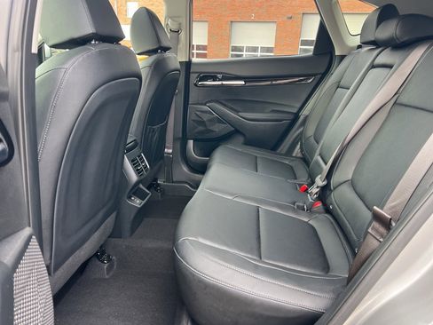 Certified 2025 Kia Seltos SX w/ SX Sunroof Package image 23