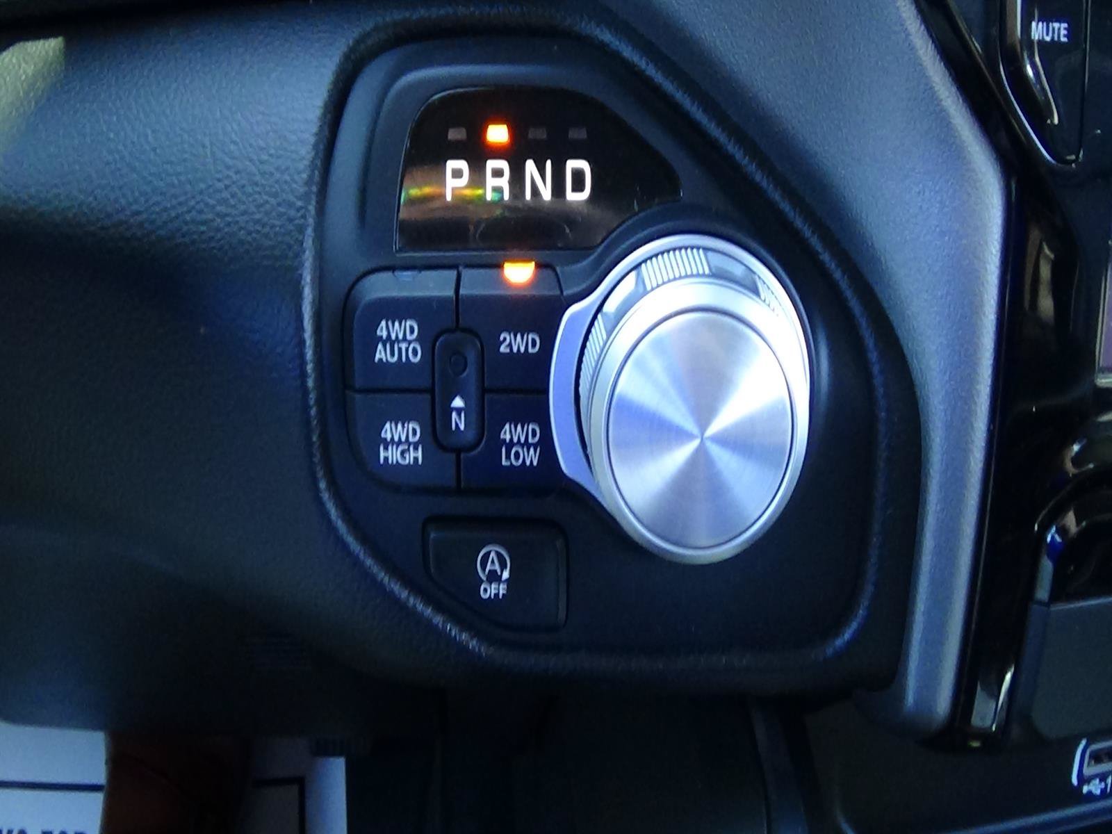 Used 2025 RAM 1500 Laramie w/ Sport Appearance Package AWD/4WD image 33