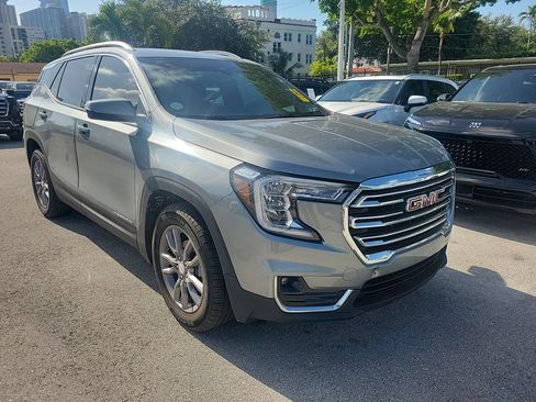 Used 2023 GMC Terrain SLT w/ LPO, Floor Liner Package FWD image 5