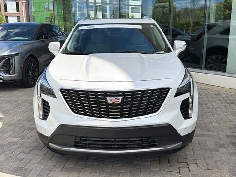 Certified 2023 Cadillac XT4 Premium Luxury FWD image 2