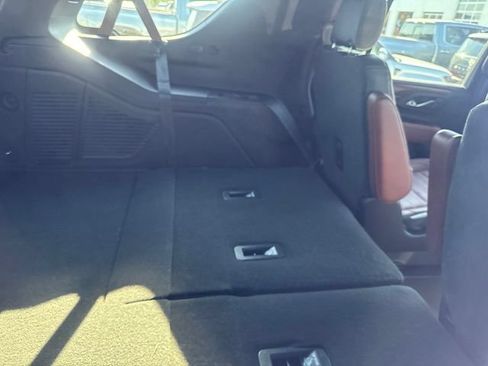 Used 2023 GMC Yukon Denali Ultimate AWD/4WD image 19