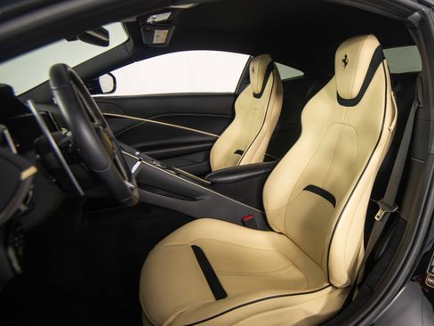 Certified 2022 Ferrari Roma RWD image 12